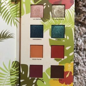 Makeup- eyeshadow palette